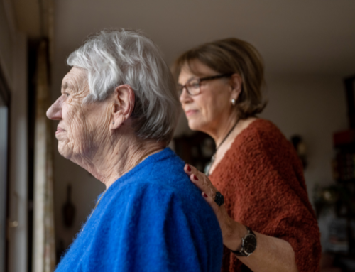 Older Adult Isolation This Fall — How Volunteers Make a Difference